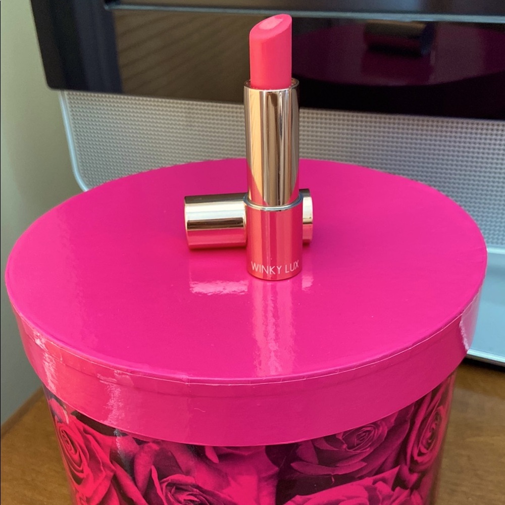 Winky Lux Pink Lipstick in purrincess